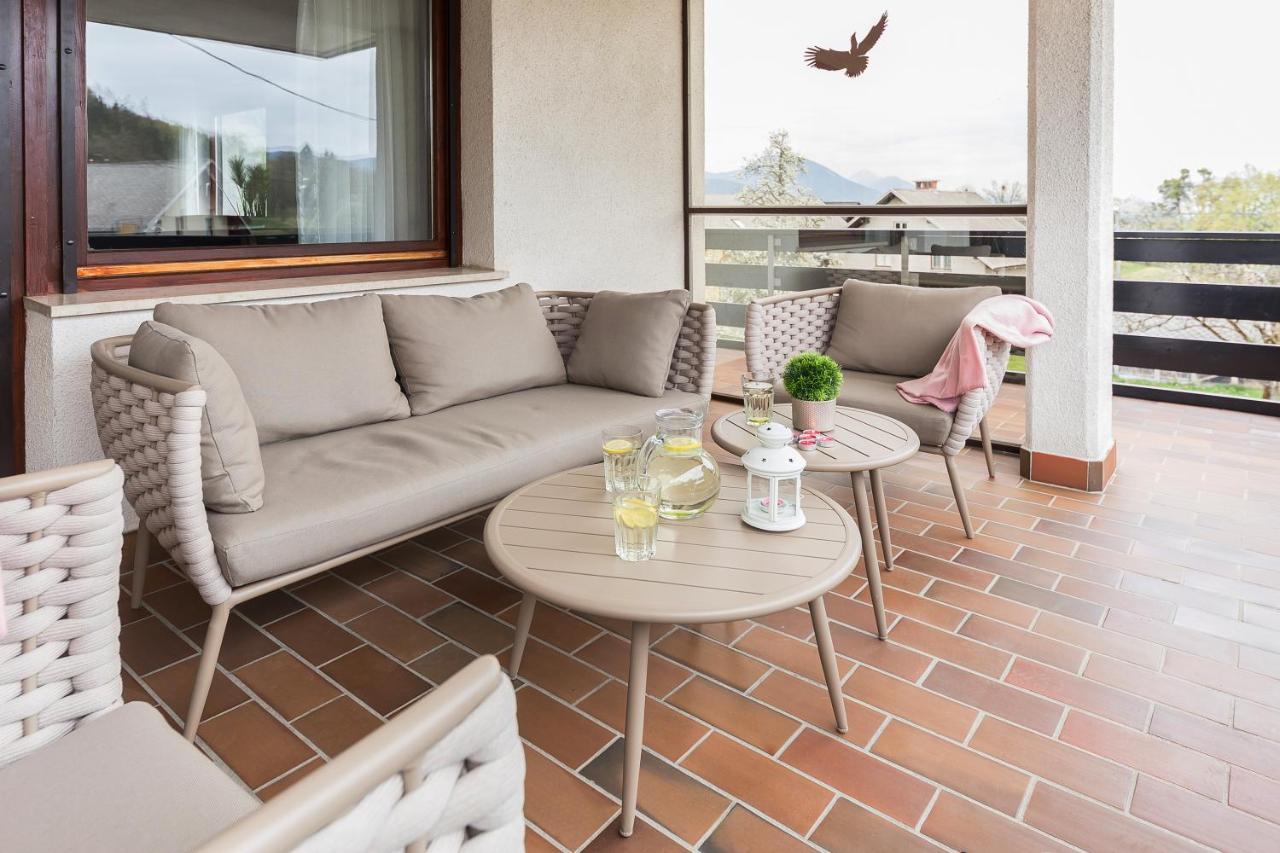 Apartment Valy - Free Bikes, Relaxing Terrace & Near Bled Ngoại thất bức ảnh