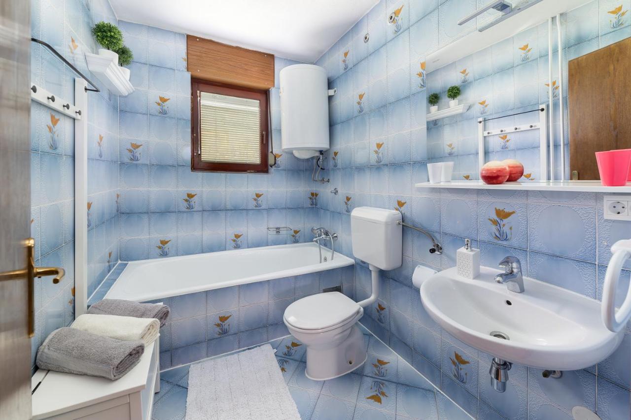 Apartment Valy - Free Bikes, Relaxing Terrace & Near Bled Ngoại thất bức ảnh