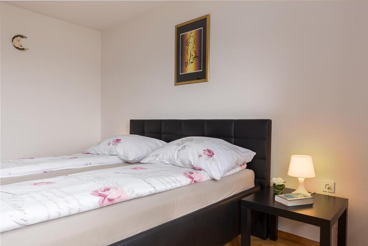 Apartment Valy - Free Bikes, Relaxing Terrace & Near Bled Ngoại thất bức ảnh